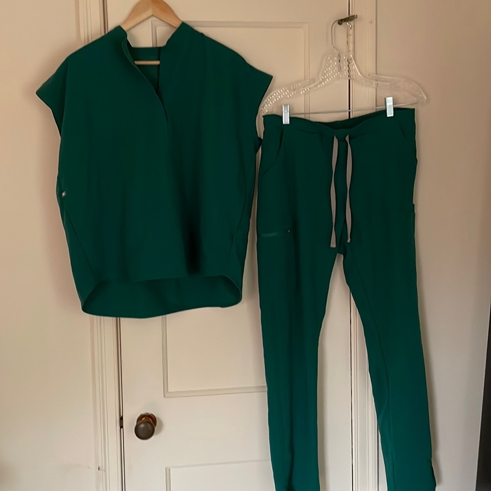 Figs Scrubs Set Size Medium - Hunter Green
